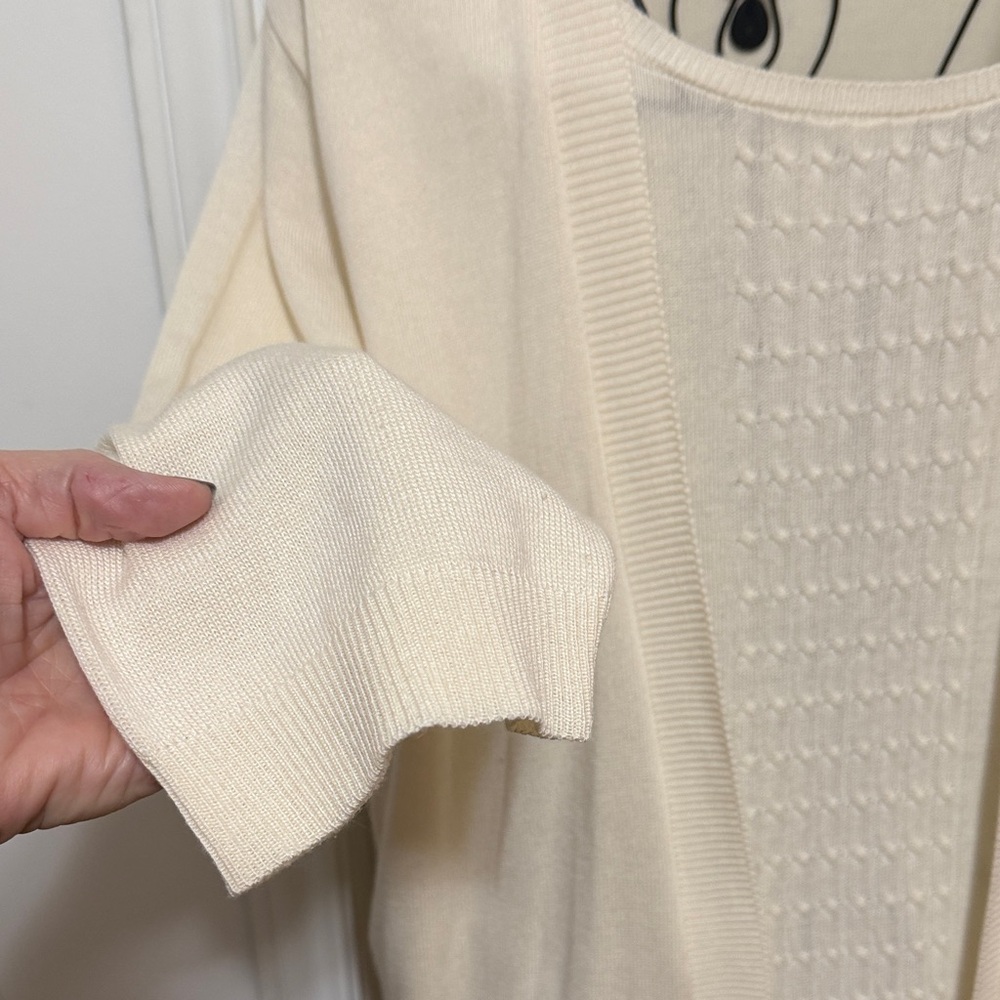 💕💕💕BOGOHO💕💕💕Alfred Dunner Cream Cardigan Sweater - Picture 4 of 10